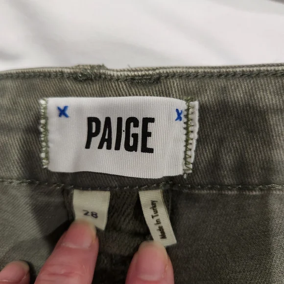 Paige Alexis Cargo High Rise Barrel Leg Jean In Ivy Green. NWT. Size 28 - Picture 4 of 10